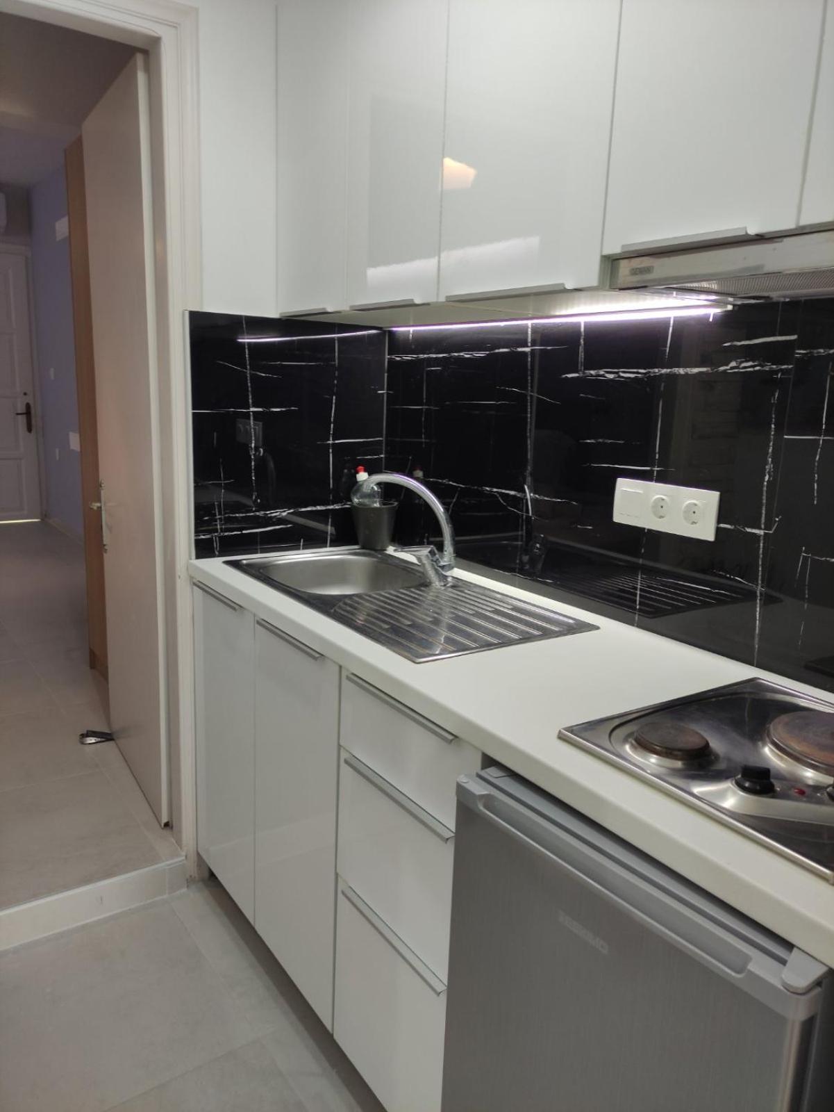Flisvos Seaside Apartments Лигия Экстерьер фото