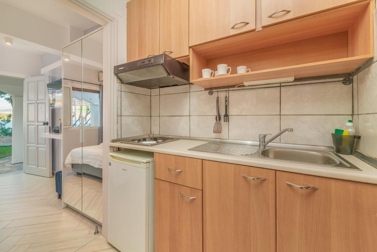 Flisvos Seaside Apartments Лигия Экстерьер фото